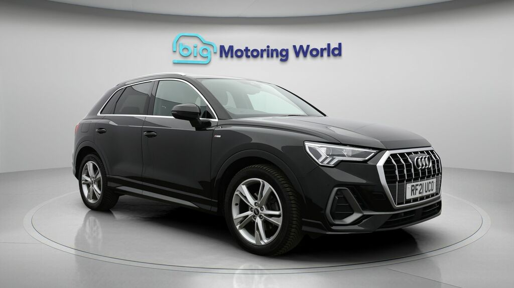 Audi Q3 S Line Black