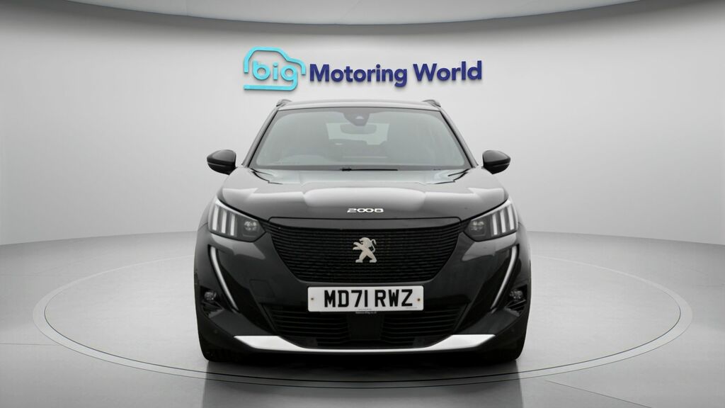 Peugeot e-2008 Gt Premium Black #2
