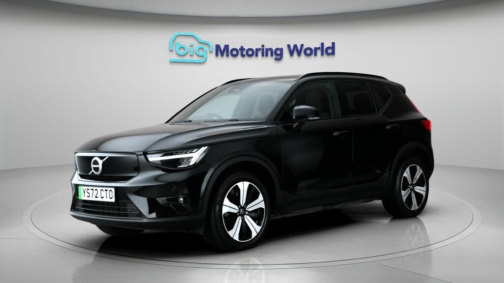 Volvo XC40 Plus Black #3
