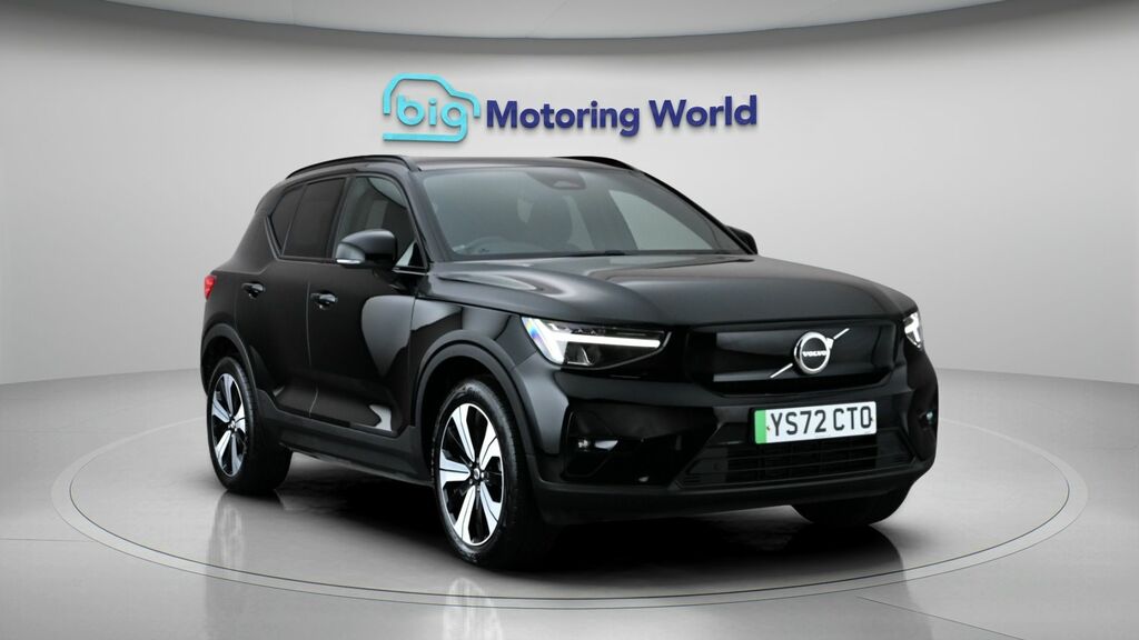 Volvo XC40 Plus Black