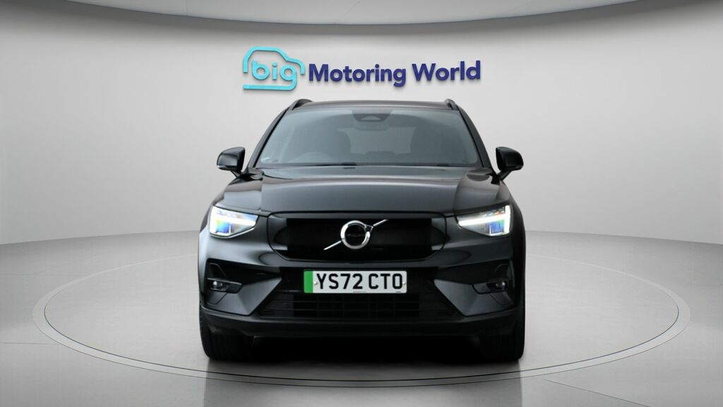 Volvo XC40 Plus Black #2
