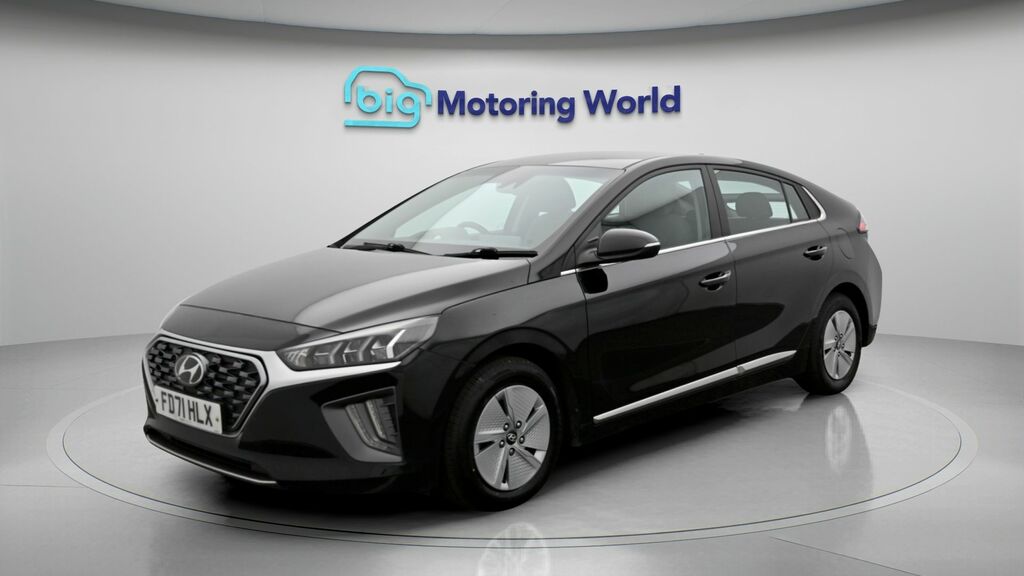 Hyundai Ioniq Premium Black #3