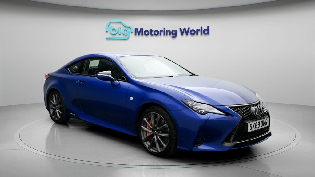 Lexus RC F Sport Blue
