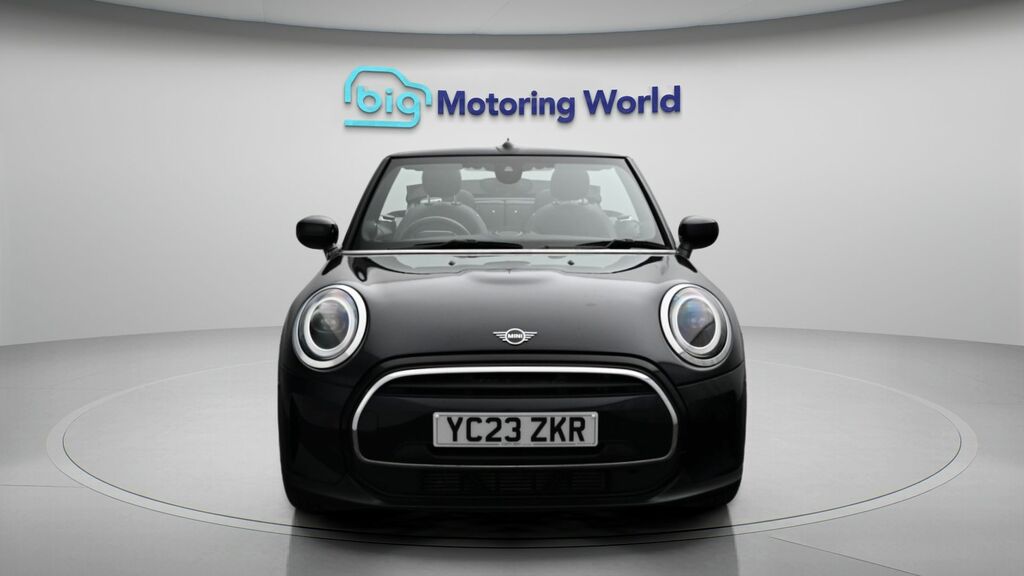 Mini Convertible Cooper Exclusive YC23ZKR Black #2
