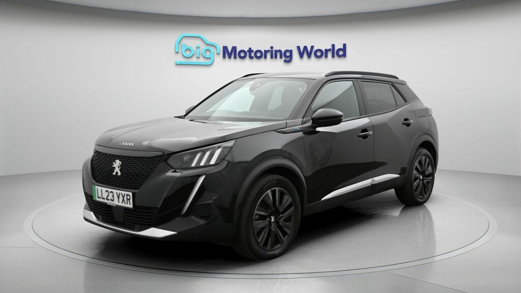 Peugeot e-2008 Gt Black #3