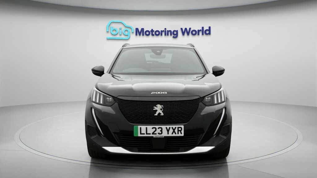 Peugeot e-2008 Gt Black #2
