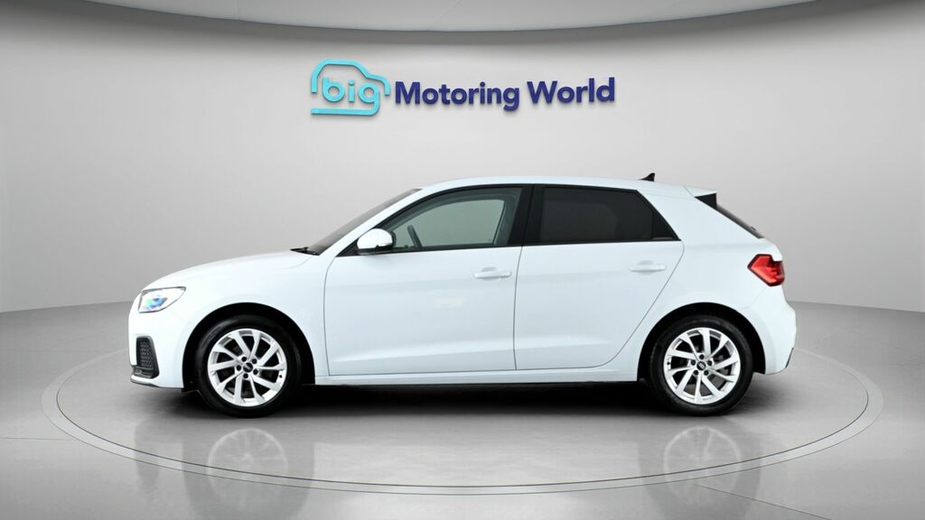 Audi A1 Sport White #4