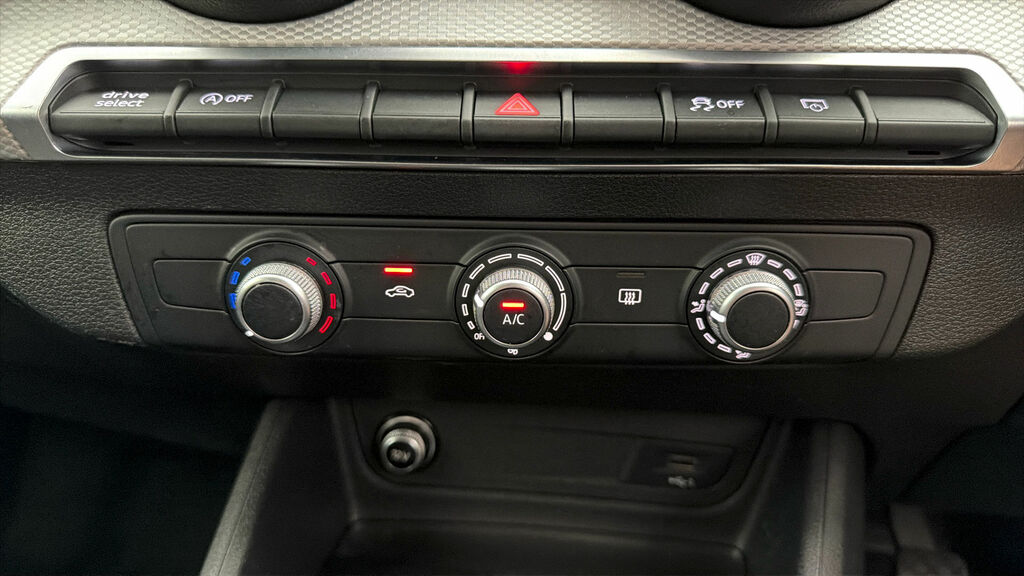 Audi Q2 Technik HG22OFB Black #3