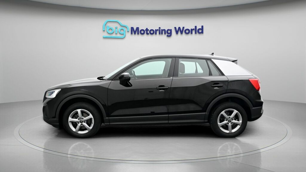 Audi Q2 Technik Black #4
