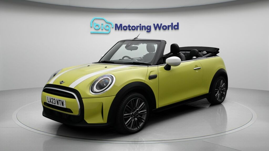 Mini Convertible Cooper Exclusive LA23WTW Yellow #3