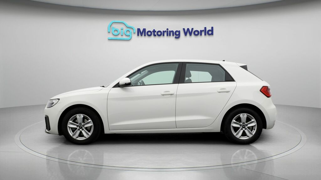 Audi A1 Technik White #4
