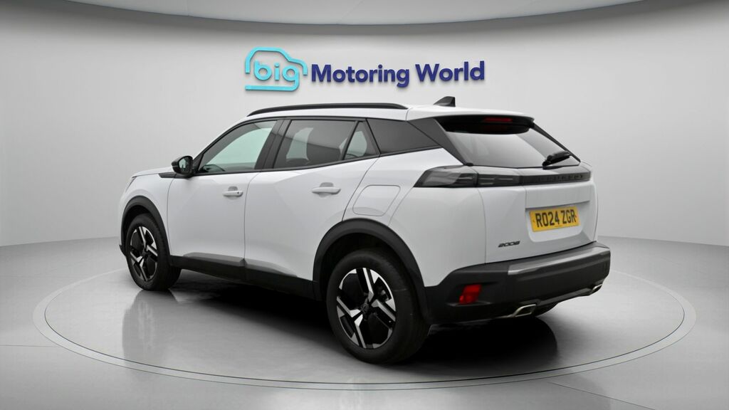 Peugeot 2008 Allure White #5