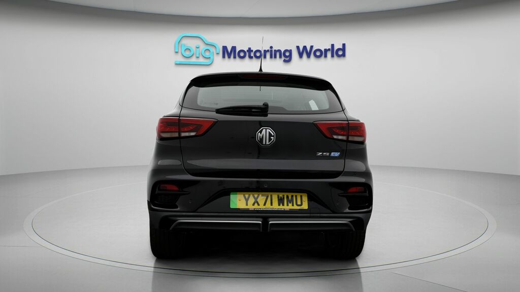 MG ZS Trophy Black #6