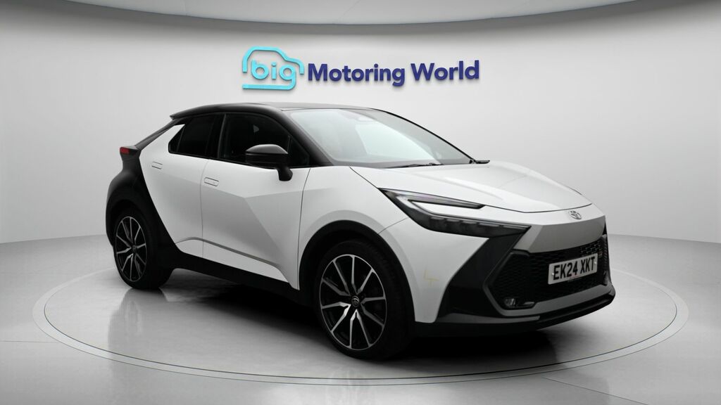 Toyota C-Hr Gr Sport White