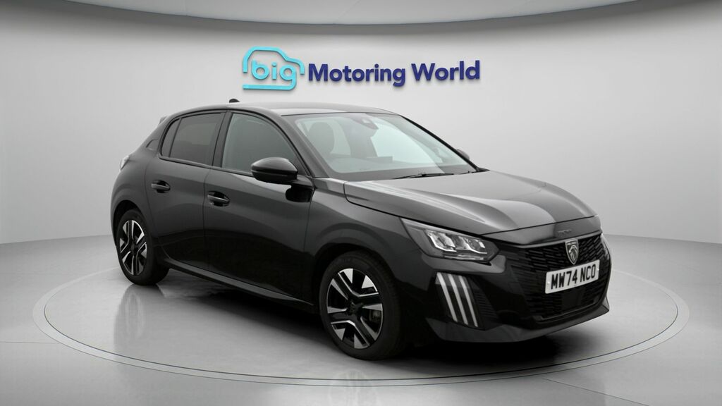 Peugeot 208 Allure Black