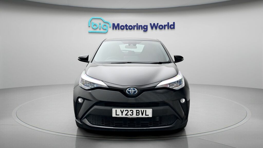 Toyota C-Hr Icon Black #2