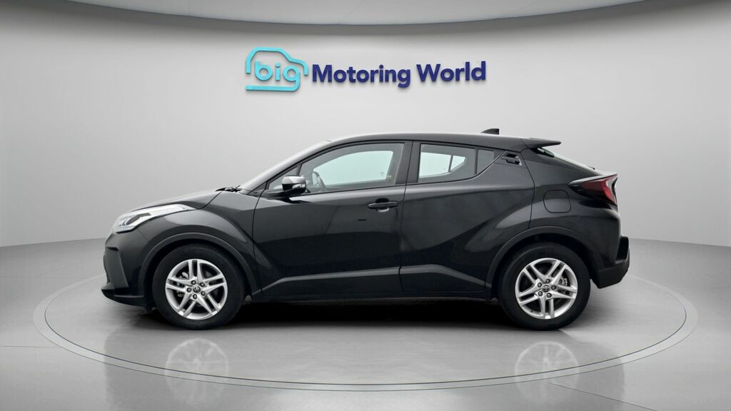 Toyota C-Hr Icon Black #4