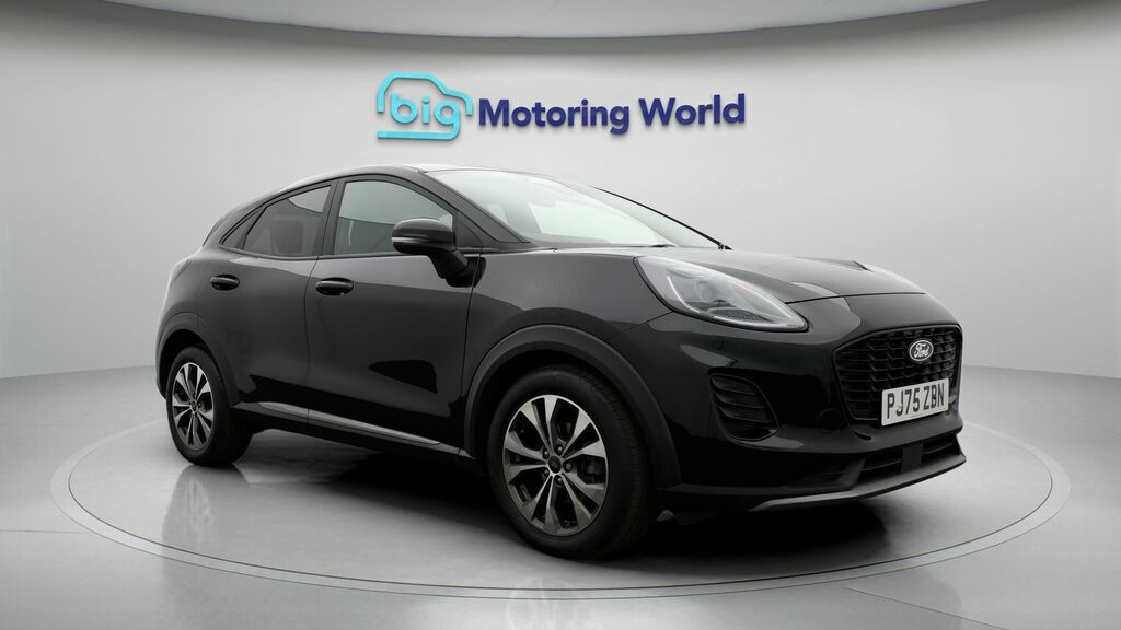 Ford Puma Titanium Black