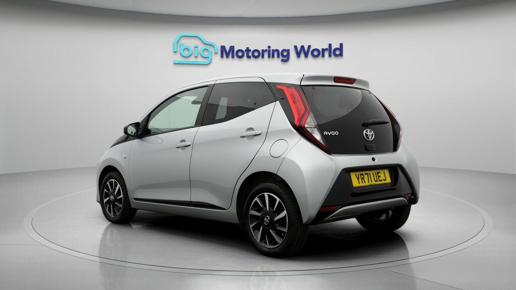 Toyota Aygo X X-trend Silver #5