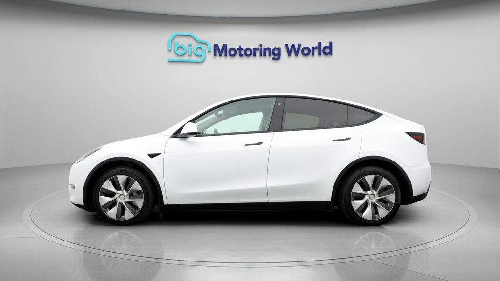 Tesla Model Y Long Range NJ23VSN White #4
