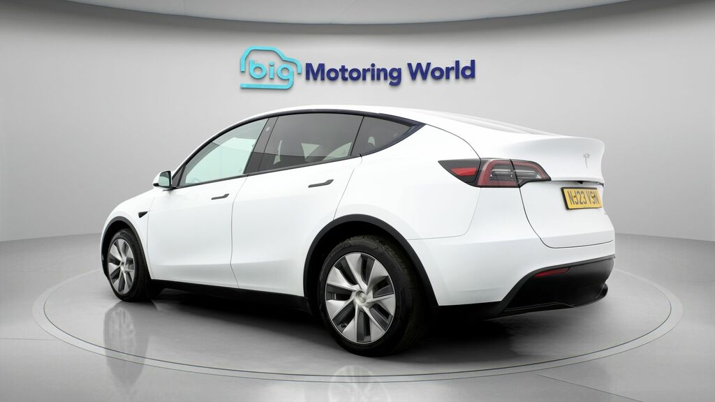 Tesla Model Y Long Range NJ23VSN White #5