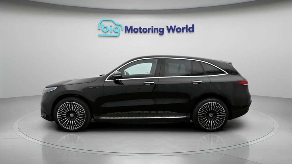 Mercedes-Benz EQC Amg Line Black #4