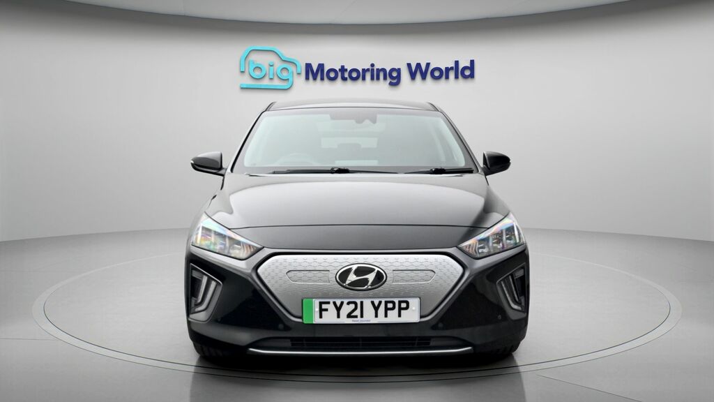 Hyundai Ioniq Premium Se Black #2