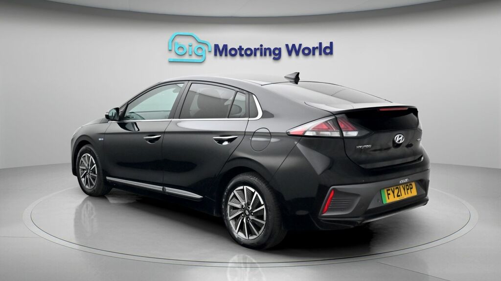 Hyundai Ioniq Premium Se Black #5