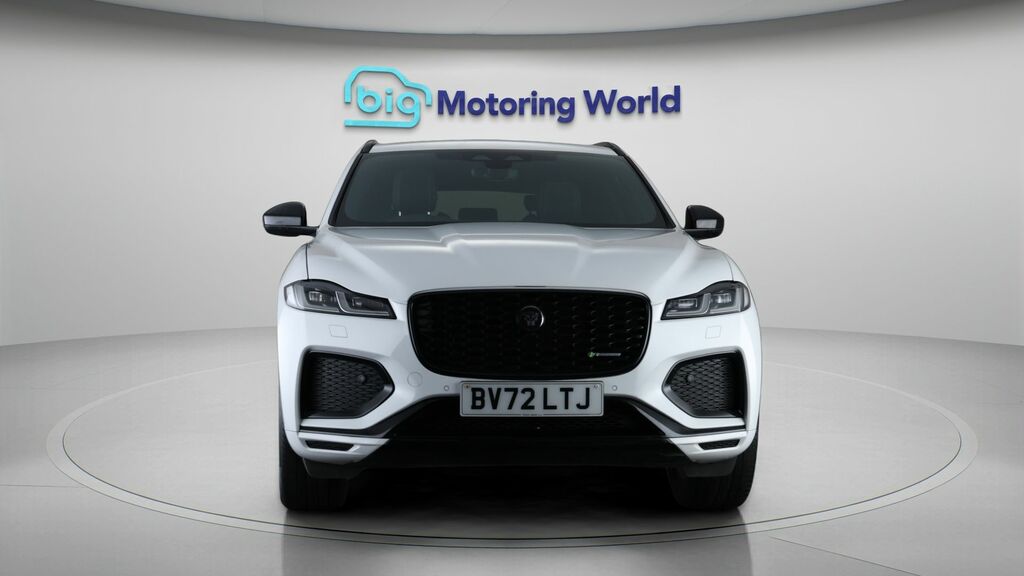 Jaguar F-Pace R-dynamic Black BV72LTJ White #2