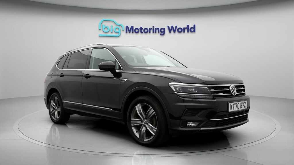 Volkswagen Tiguan Allspace Sel Black