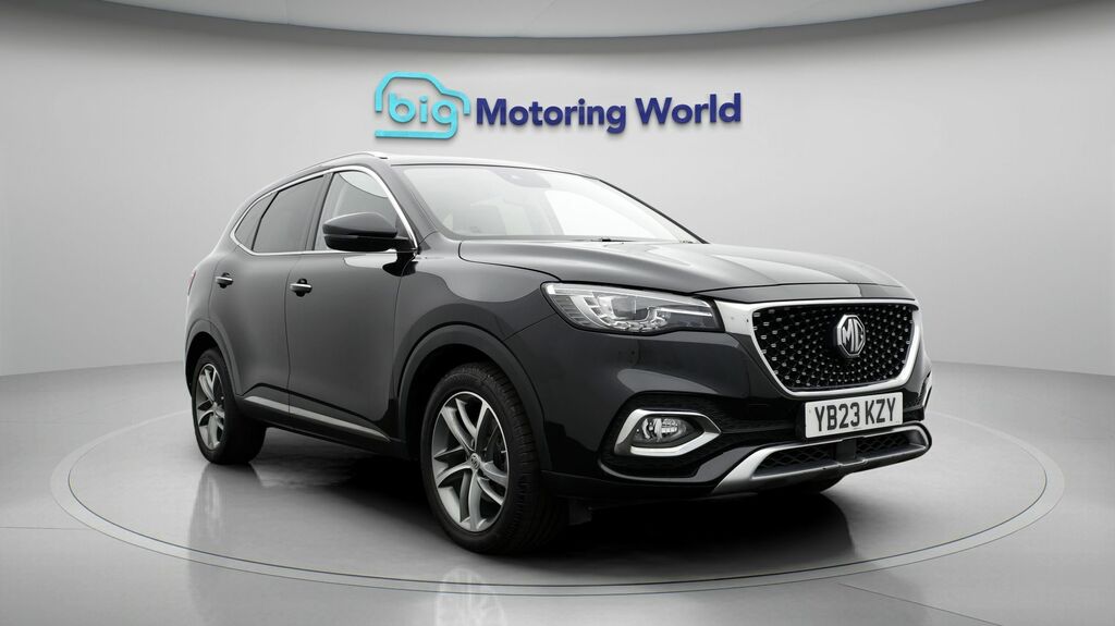 MG HS Exclusive Black