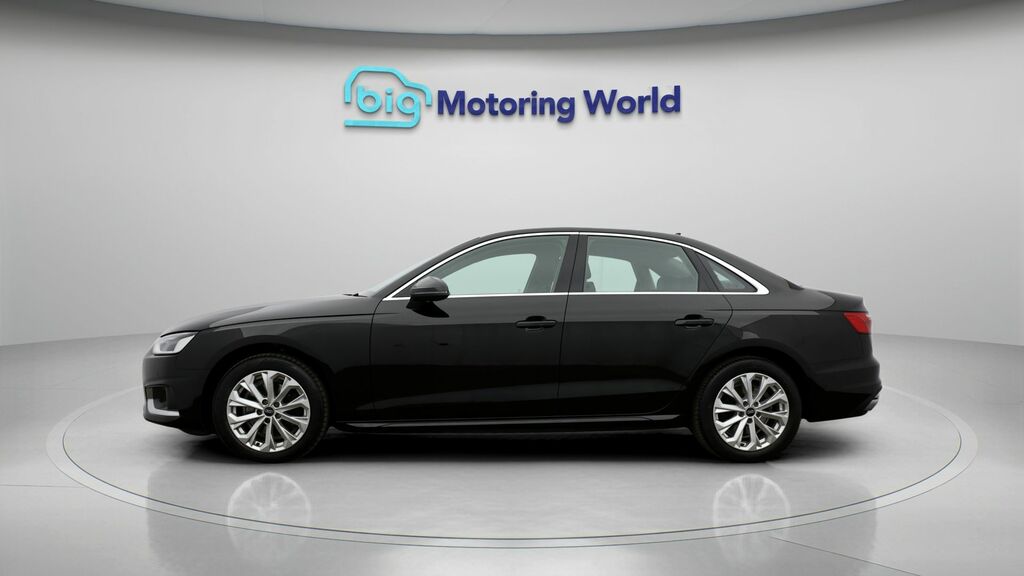 Audi A4 Sport Black #4