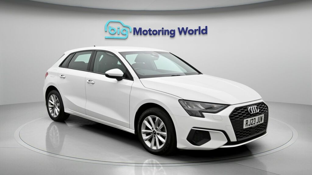 Audi A3 Technik RJ23JUW White