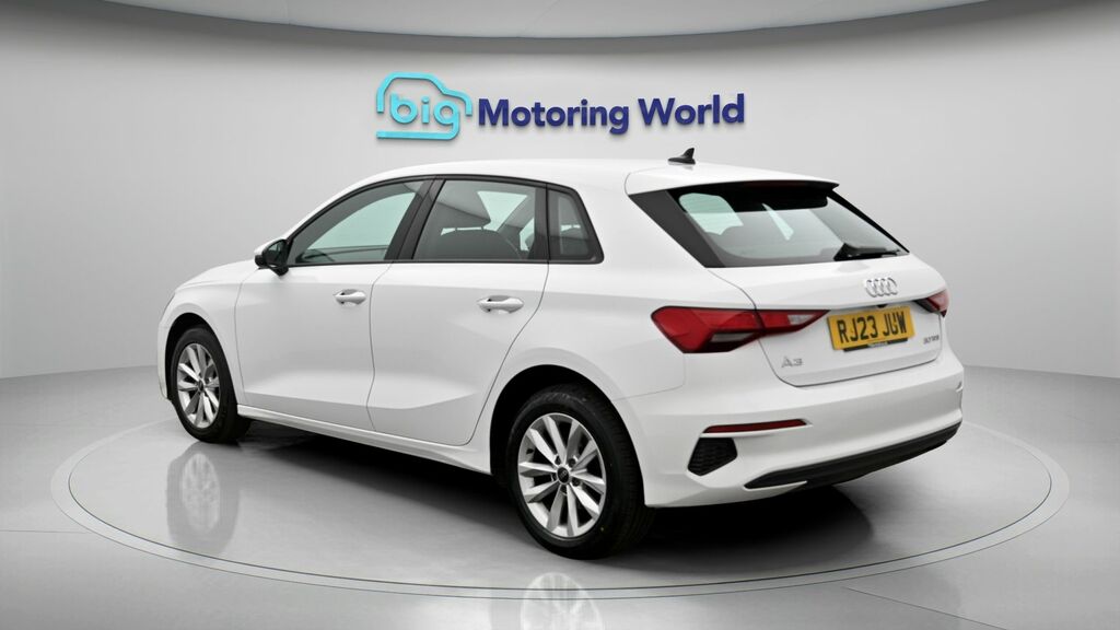 Audi A3 Technik RJ23JUW White #5