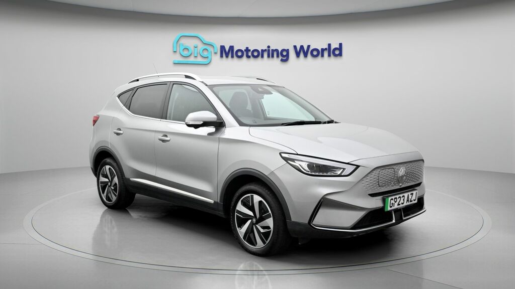 MG ZS Trophy Connect Silver
