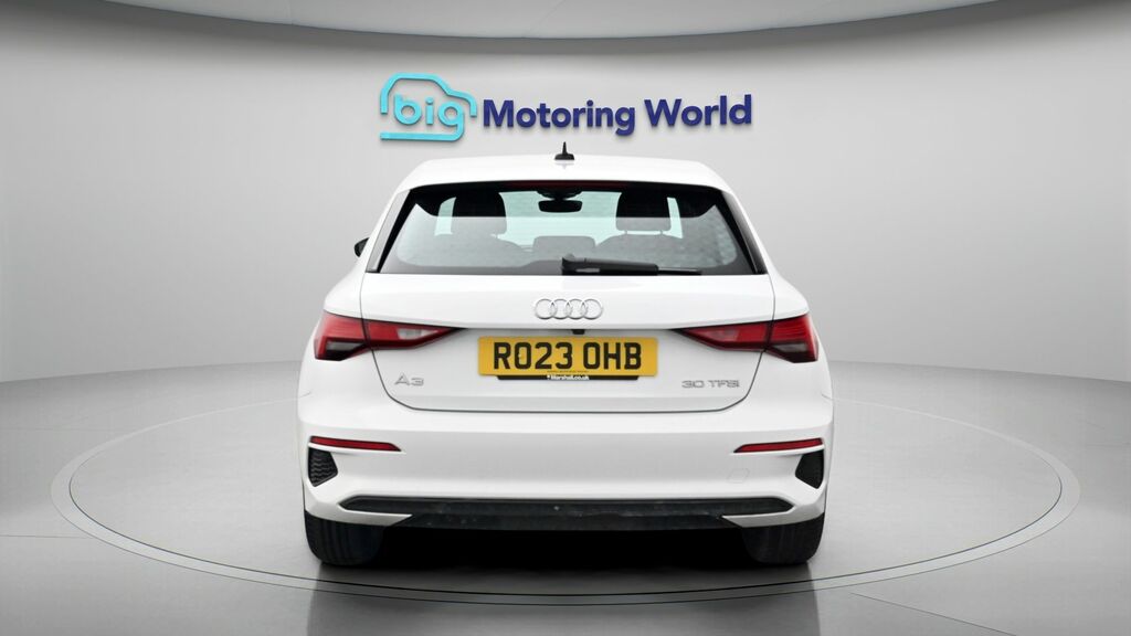 Audi A3 Technik White #6