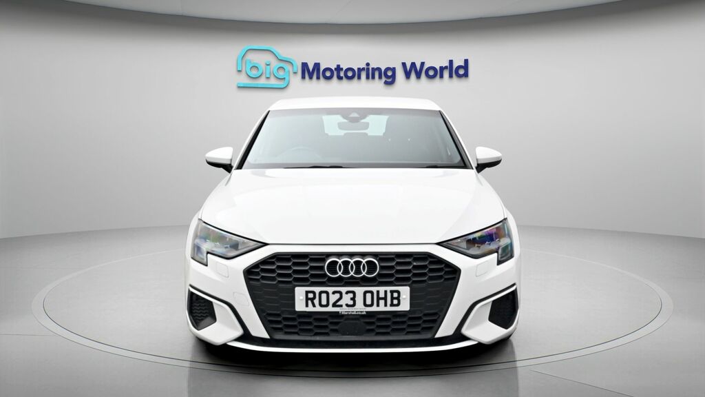 Audi A3 Technik White #2