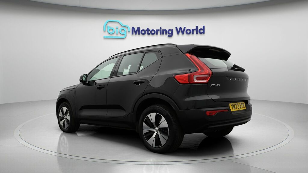 Volvo XC40 Plus Black #5