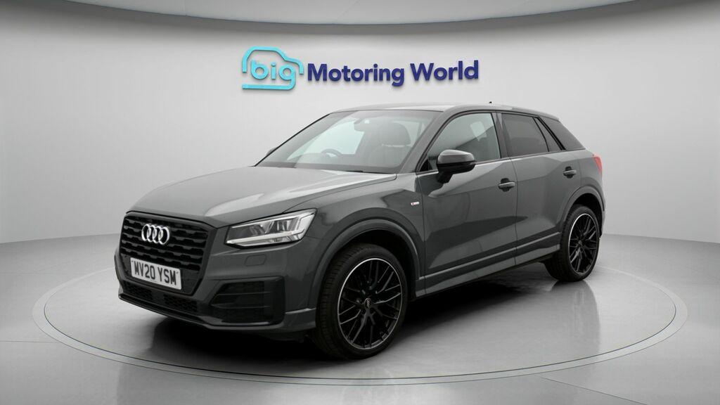 Audi Q2 Black Edition Grey #3