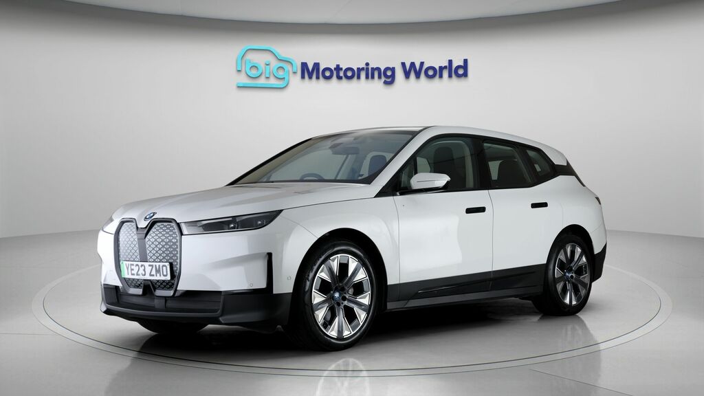 BMW iX Sport White #3