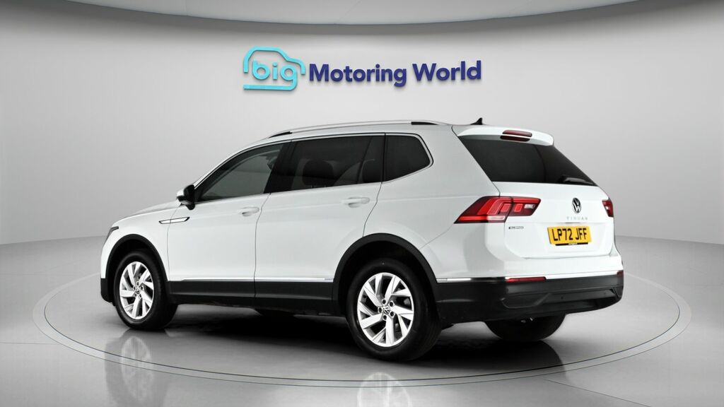 Volkswagen Tiguan Allspace Life White #5
