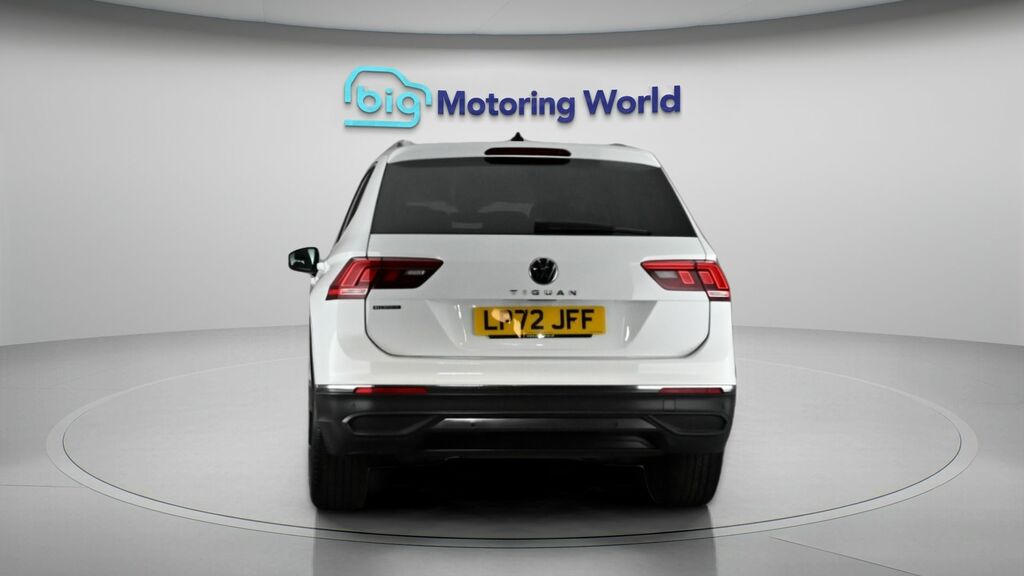 Volkswagen Tiguan Allspace Life White #6