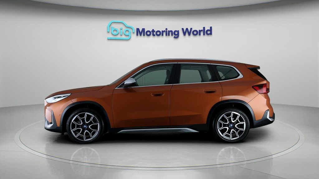 BMW iX1 Xline Orange #4