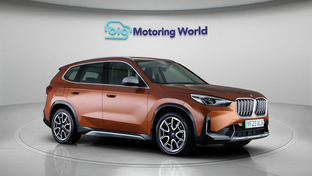 BMW iX1 Xline Orange