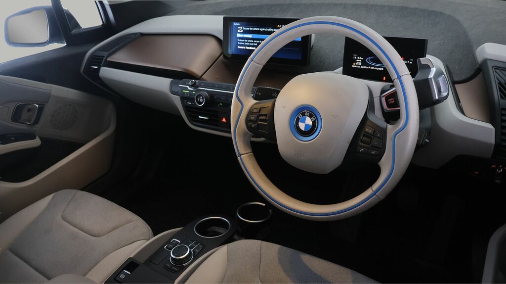 BMW i3 135Kw S 42Kwh Suite Interior World 2022 Black #9
