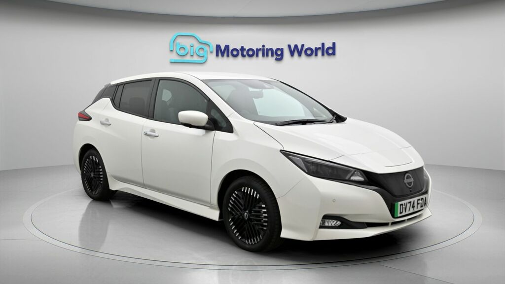 Nissan Leaf Tekna White