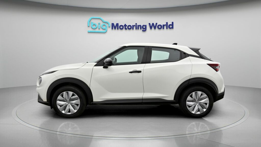 Nissan Juke Acenta Premium OW75WDC White #4