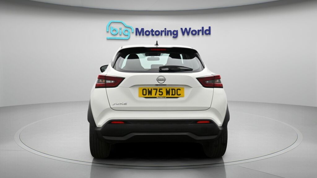 Nissan Juke Acenta Premium OW75WDC White #6