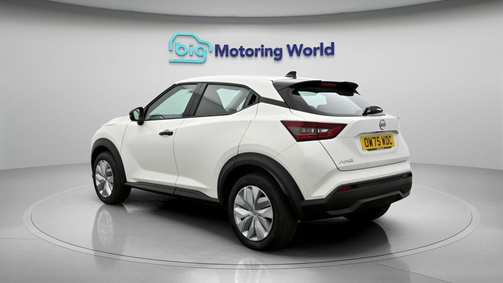 Nissan Juke Acenta Premium OW75WDC White #5