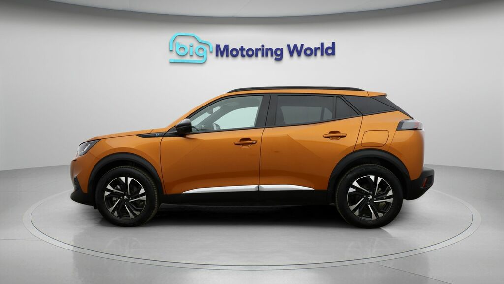 Peugeot e-2008 Allure Premium Orange #4